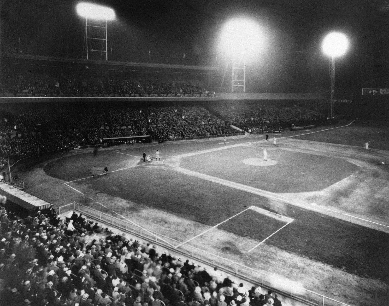 1935: MLB plays first night game